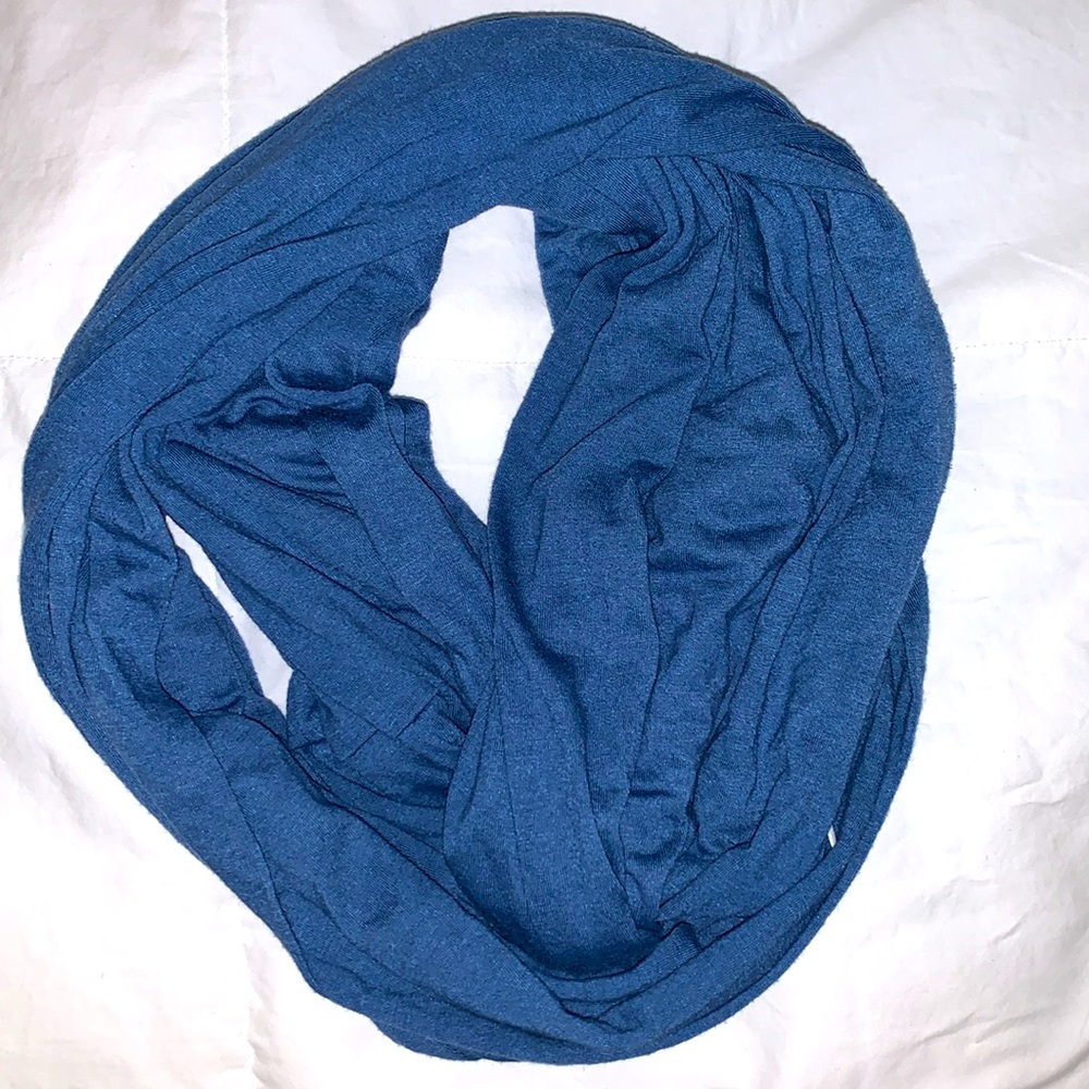 Blue Infinity Scarf / Wrap - Hidden Zipper Pocket